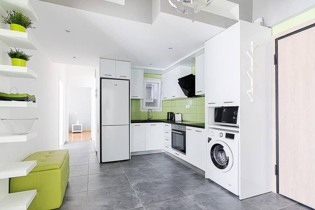Brand New Stylish 2 Bedroom Apartment Athens Luaran gambar