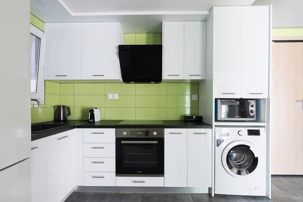 Brand New Stylish 2 Bedroom Apartment Athens Luaran gambar